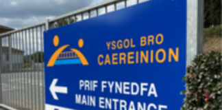 New all age school opens in Llanfair Caereinion
