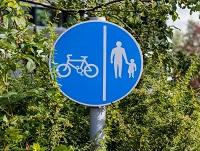Image of a cycle path sign